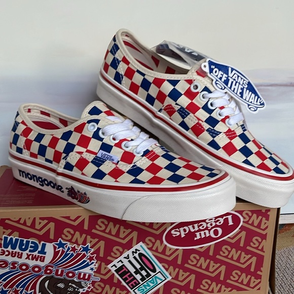 Vans WMNS Authentic 44 D
Our Legends Mongoose Red/ VN0A4BVYRDB
Sneakers - Picture 4 of 16